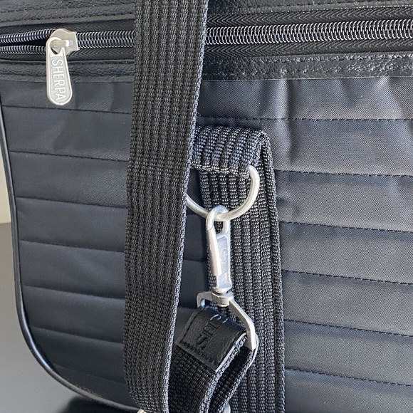 Sherpa Dog Sherpa Original Pet Carrier Medium Size Black Color Up